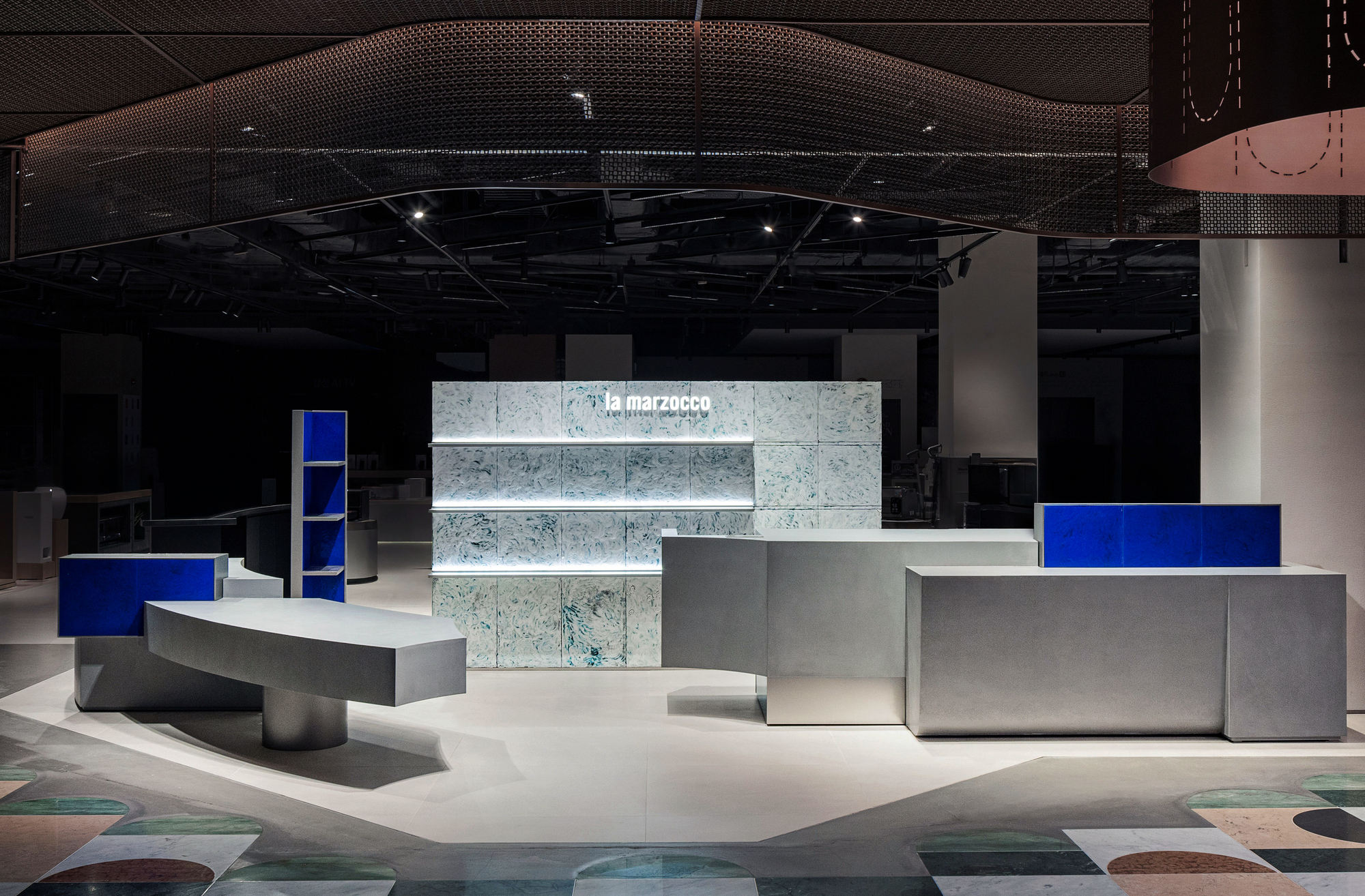 Lamarzocco Shinsegae Dept. Gangnam Store / RVMN