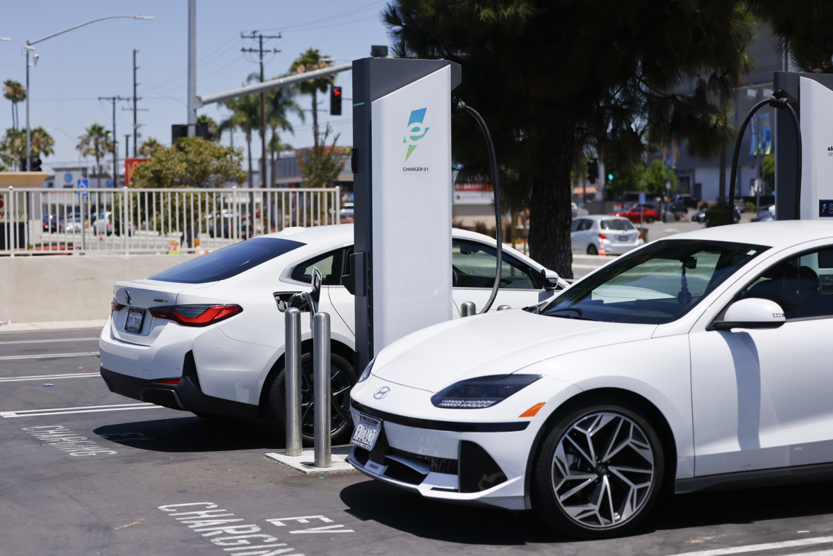 US $ 100 por mês para um novo EV? Com os créditos tributários do Fed, as montadoras aumentam as ofertas