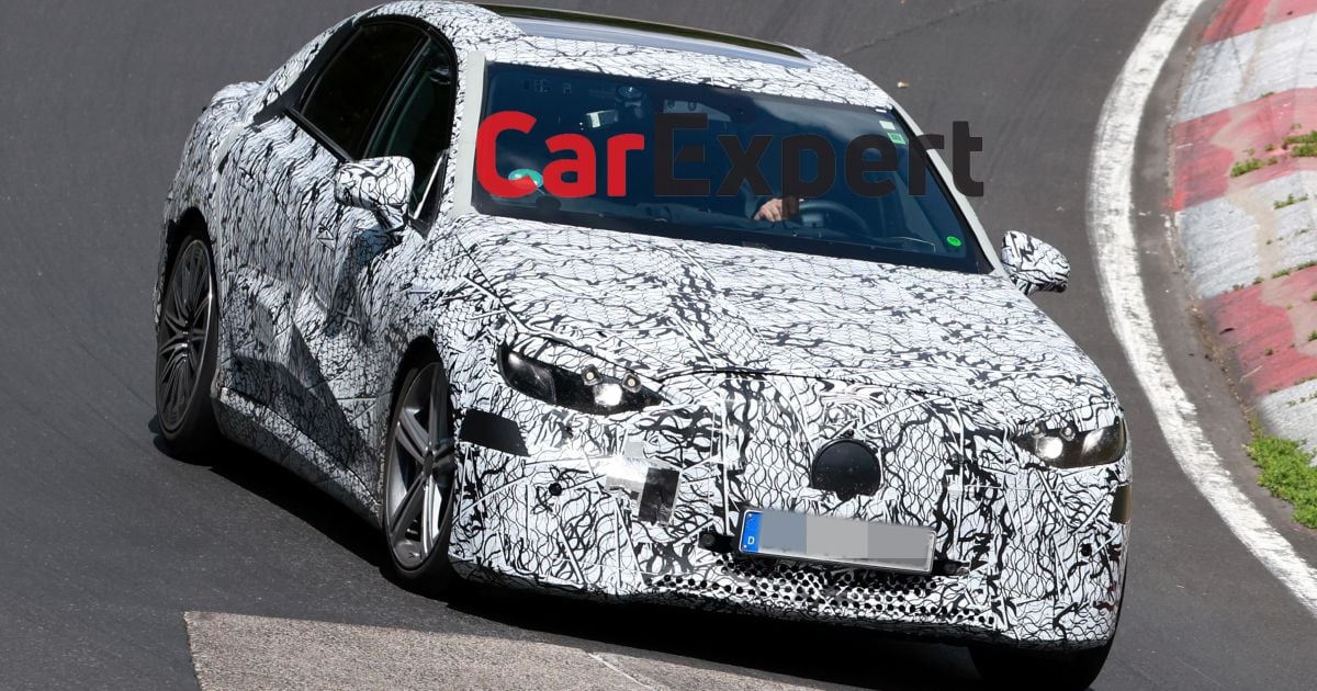 Mercedes-Benz espionou testando um sedan EV que não se parece com uma nave espacial