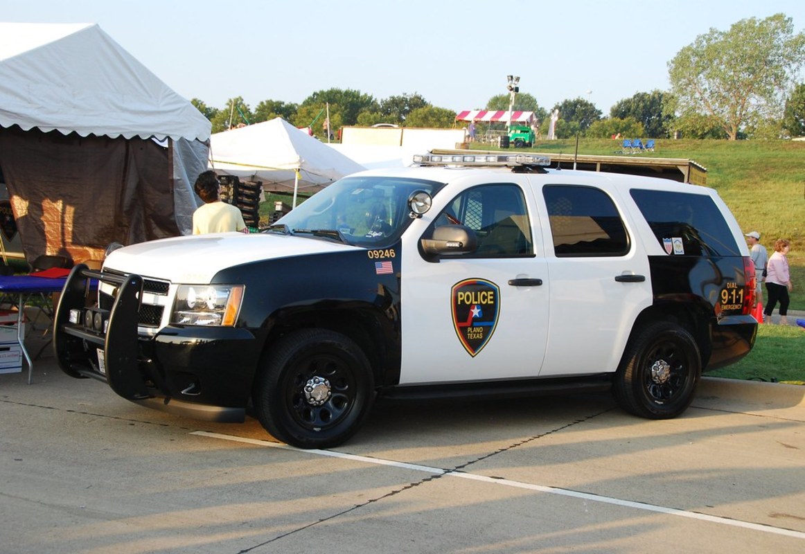 Texas Ring Ring rouba US $ 1 milhão em Camaros & Corvettes, 29 carros recuperados