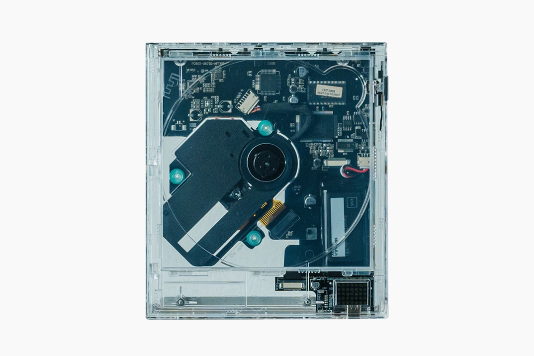 O CD player transparente do Clearframe coloca sua música e estilo em exibição total