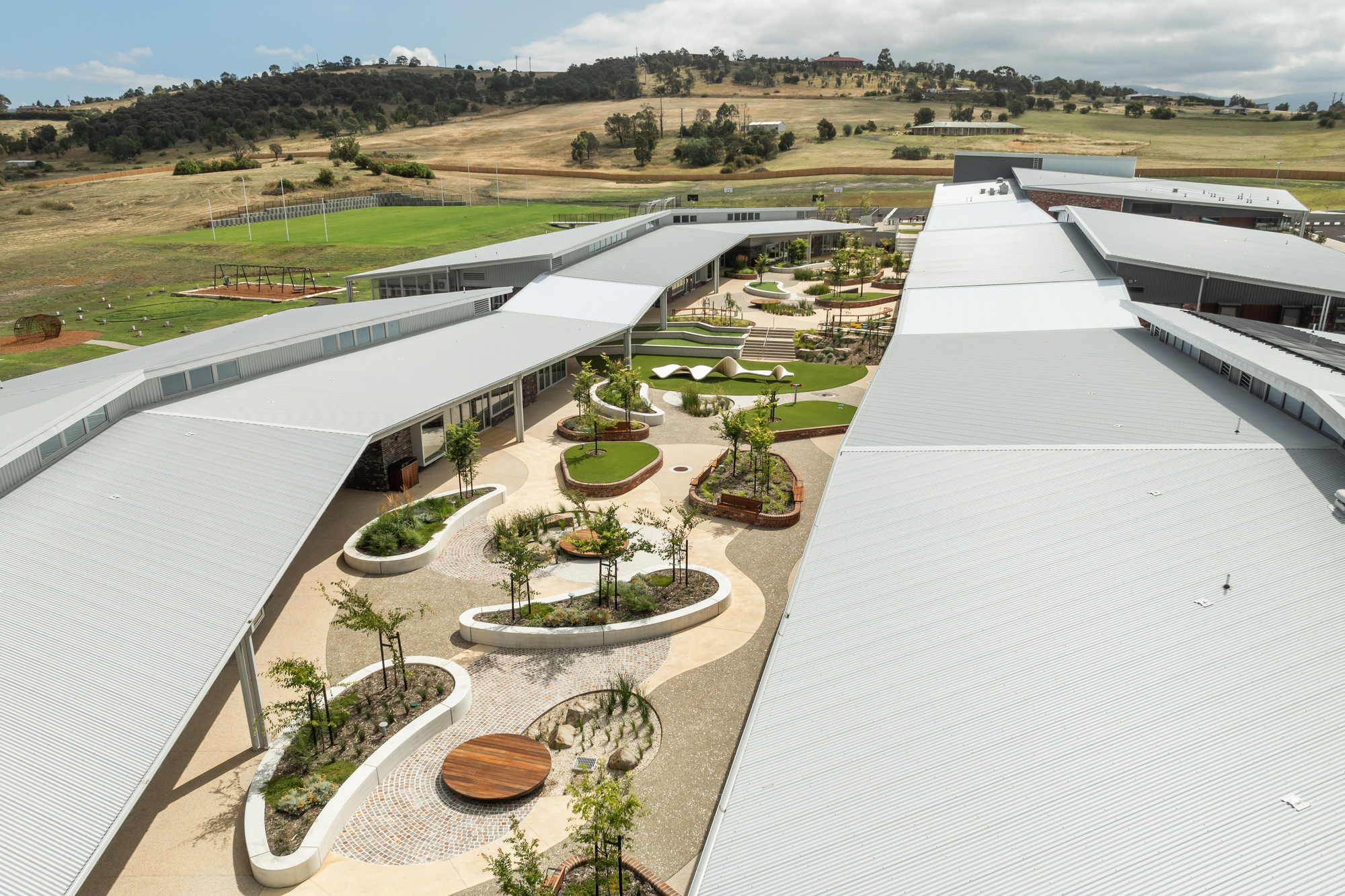 Brighton High School / Jawsarchitects