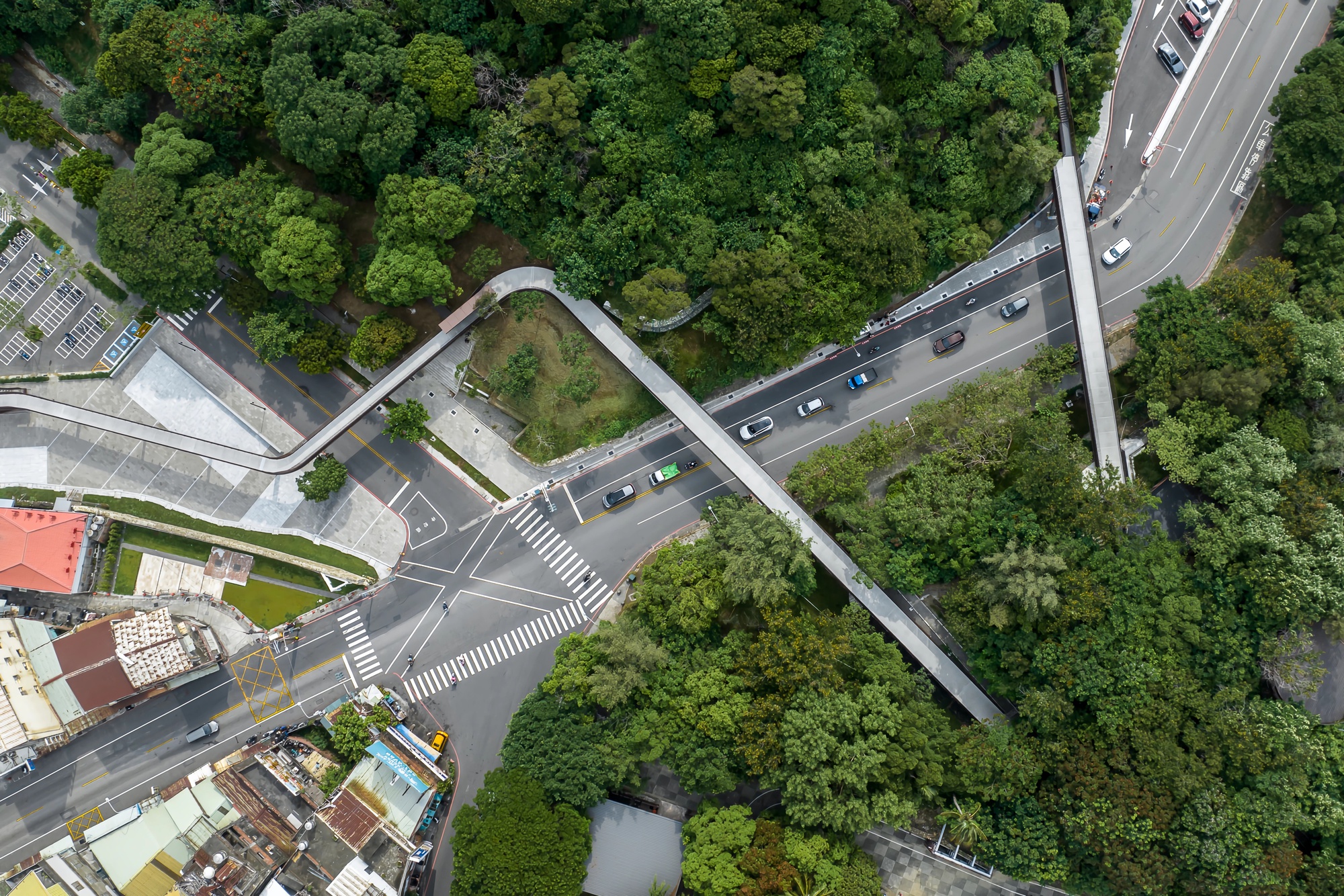 Antigo Rota Histórica da Muralha da Cidade de Fongshan / Mayu Architects