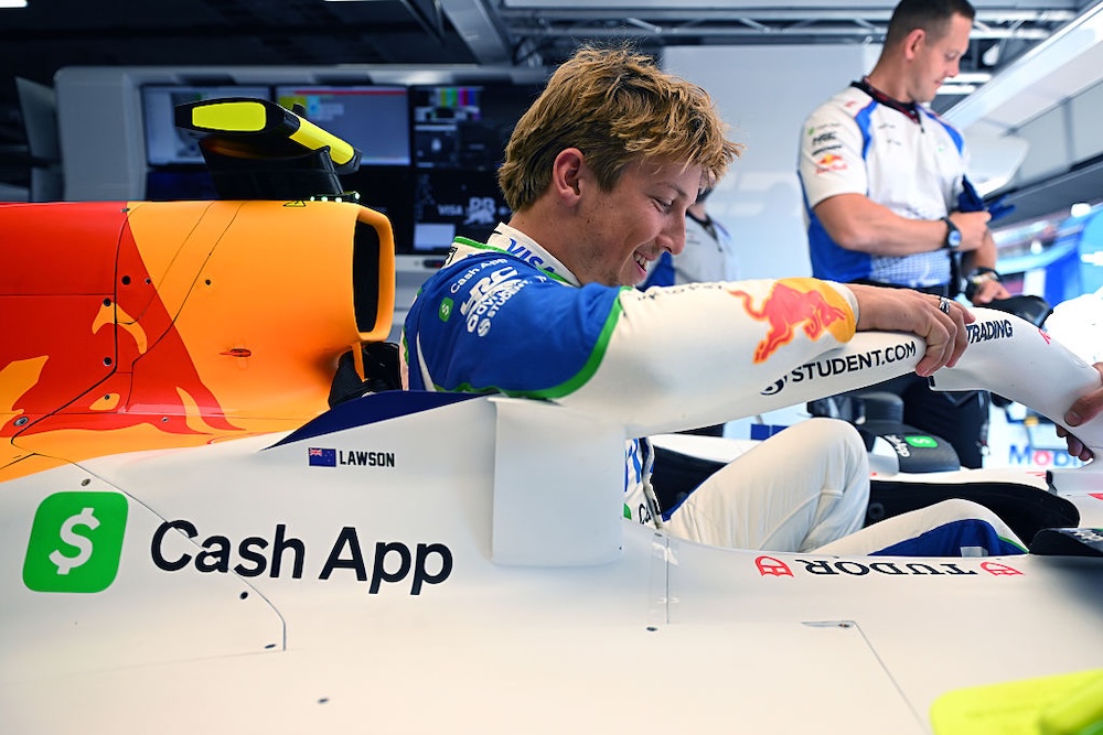 Lawson aproveitando ao máximo a redefinição de touros de corrida