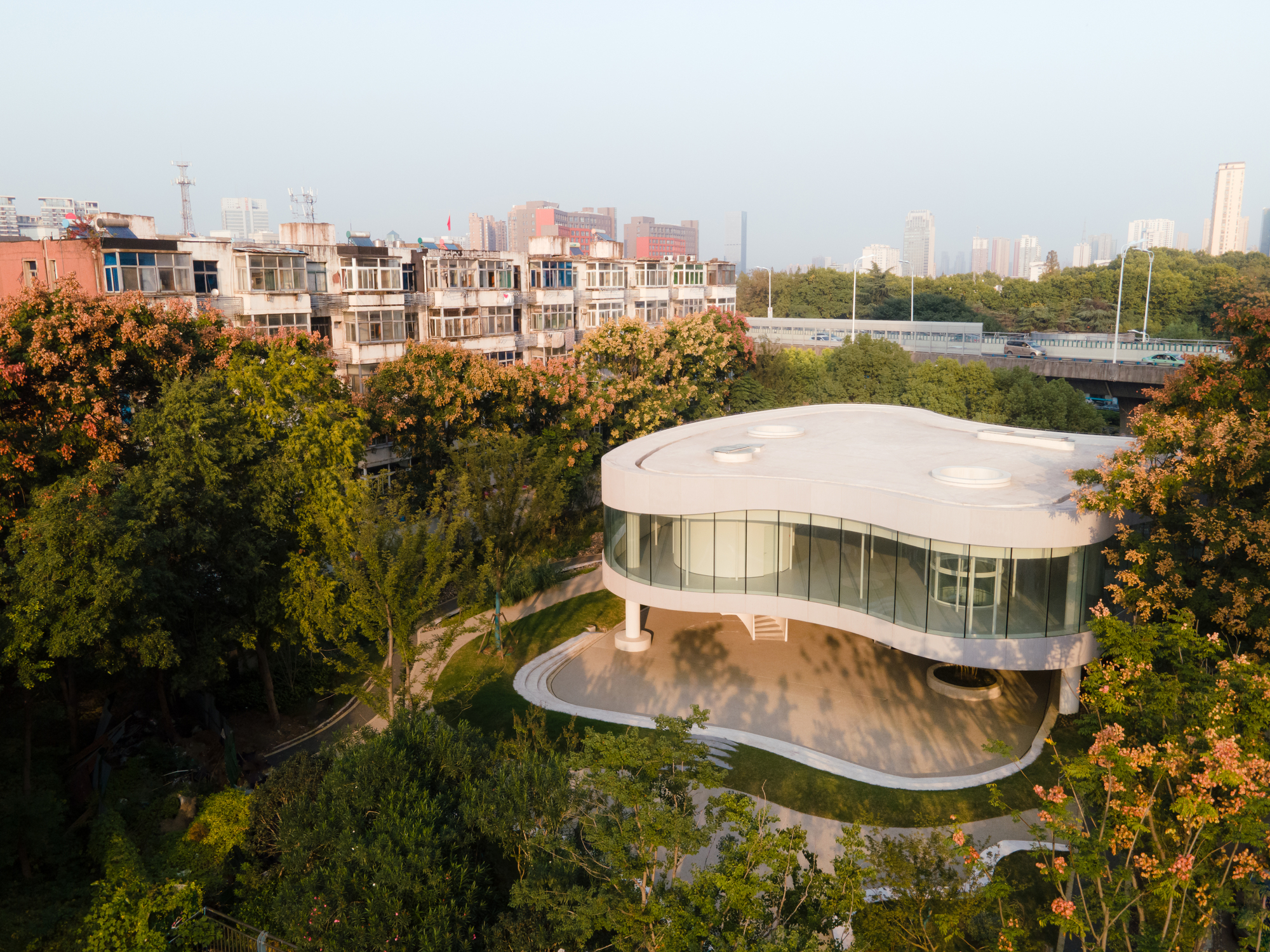 Centro de Aprendizagem no campus central do USTC / Atelier Heimat