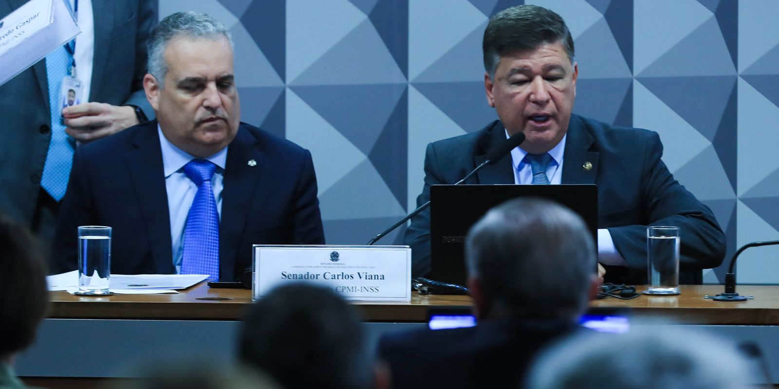 Oposição elege presidente e relator da CPMI do INSS