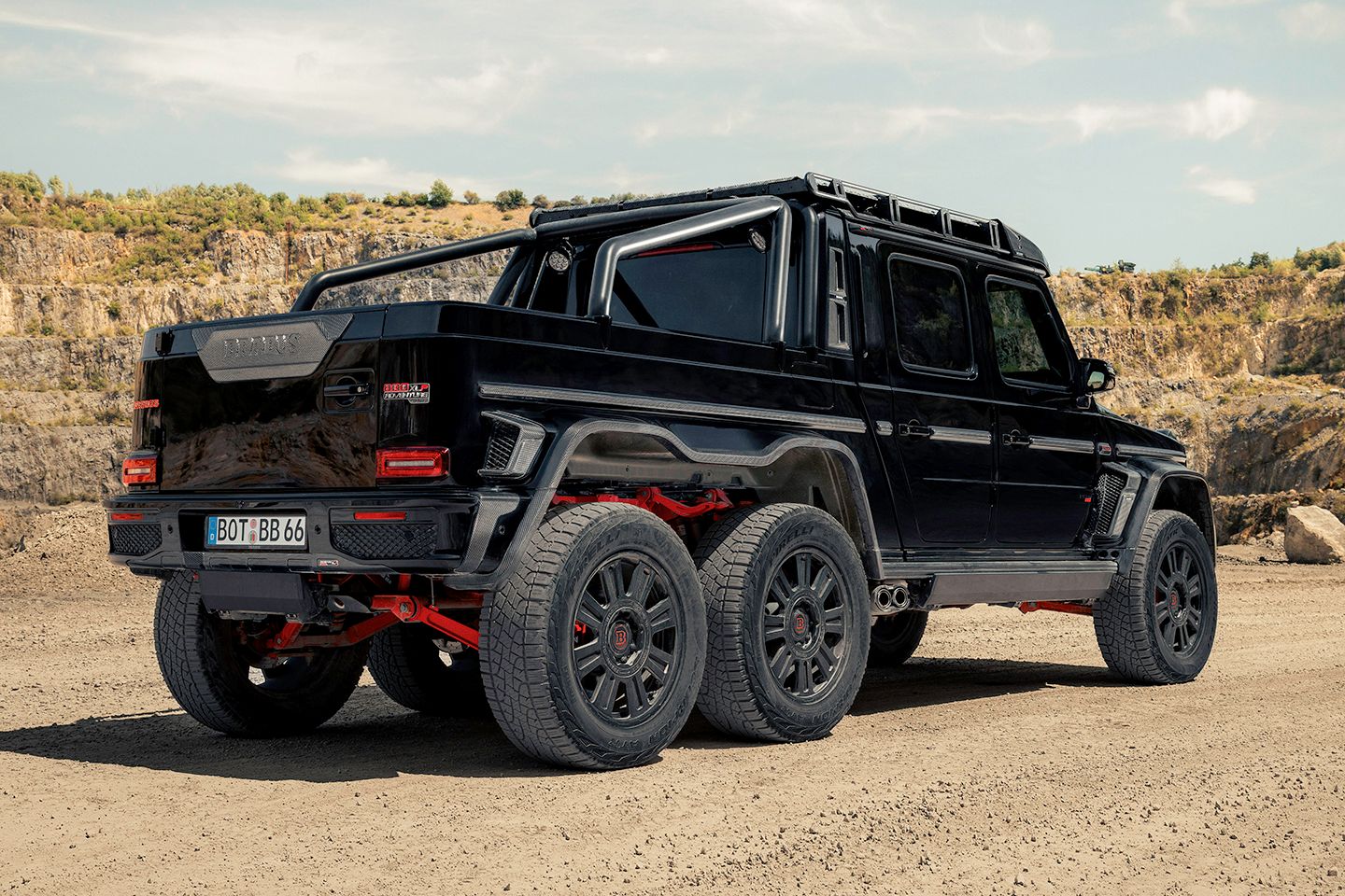 Afaste -se – Brabus XLP 800 6×6 chegando