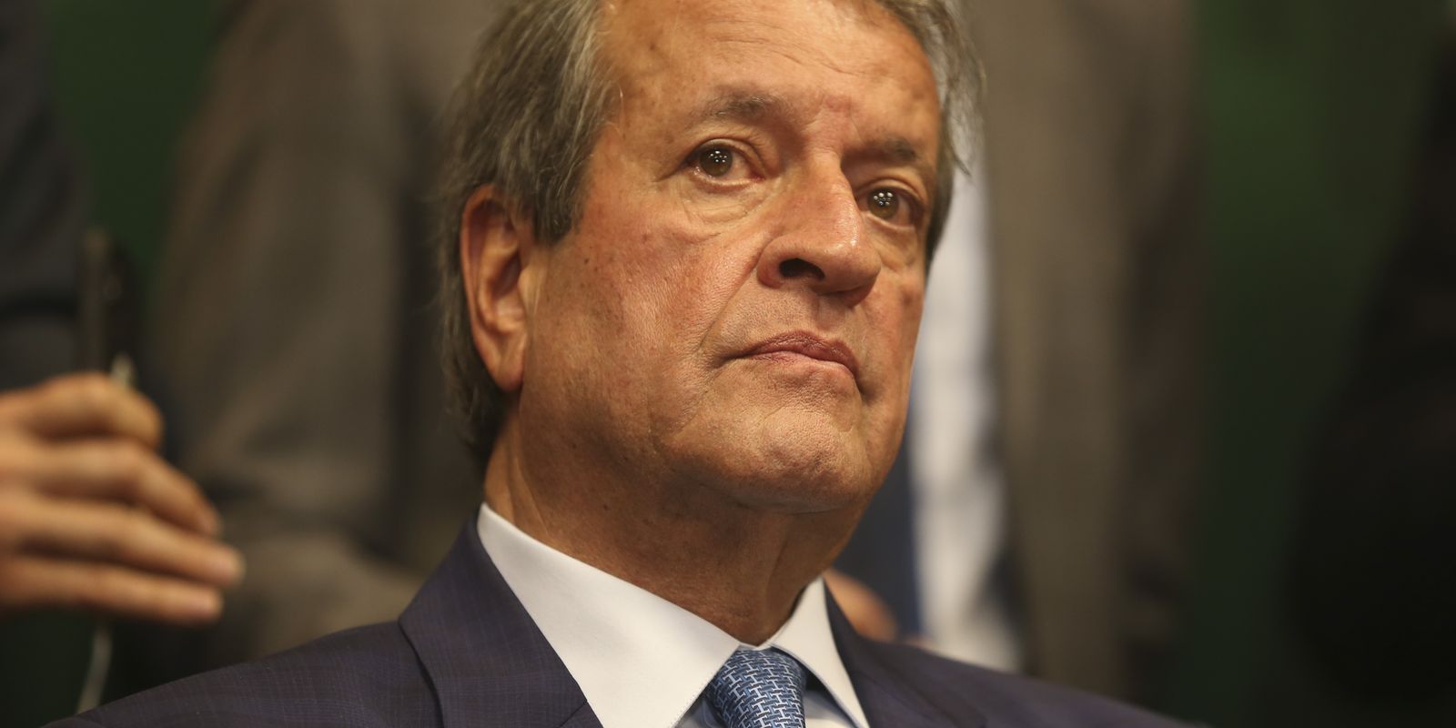 Alexandre de Moraes autoriza presidente do PL a visitar Jair Bolsonaro