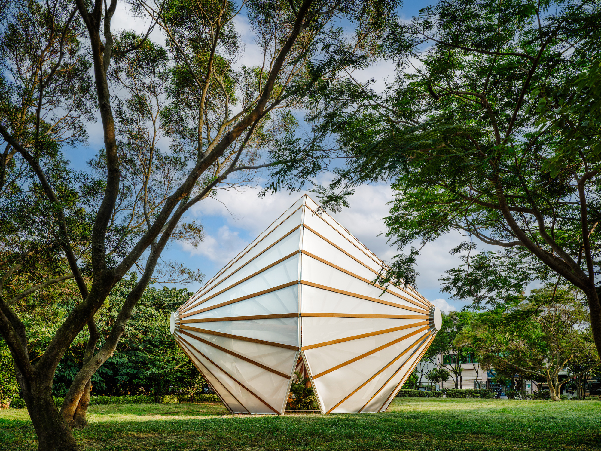 Todos juntos sob o guarda -chuva / Cheng Tsung Feng Design Studio