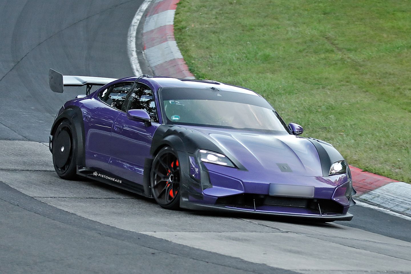 O novo Taycan Turbo ‘GT4 RS’ é um monstro rápido