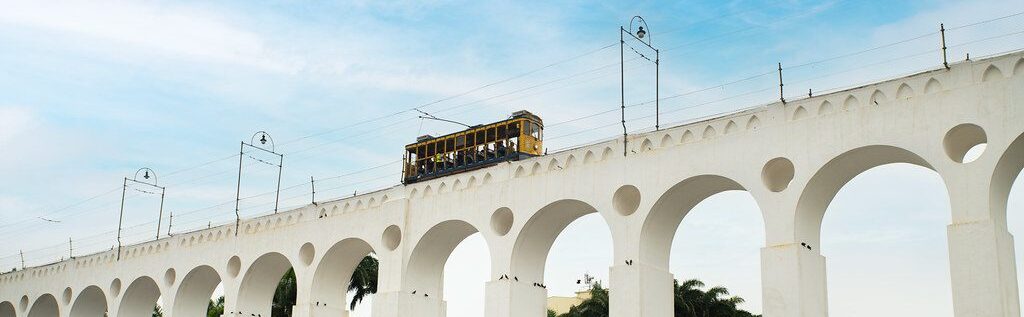 Com foco na atração de turistas estrangeiros, ação de promoção levou influenciador argentino para o Rio de Janeiro