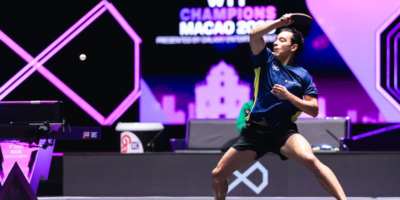 Hugo Calderano é vice-campeão do WTT Champions Macau