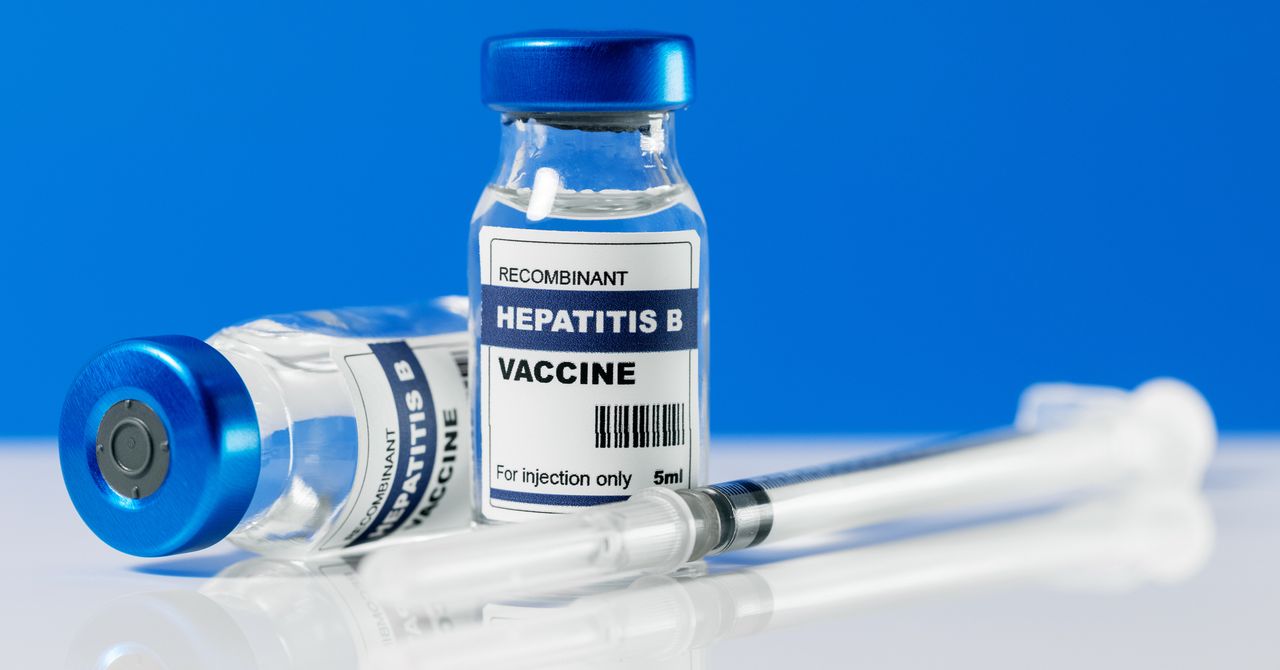 Painel de vacina empilhado por RFK Jr. recomenda atrasar a imunização da MMRV