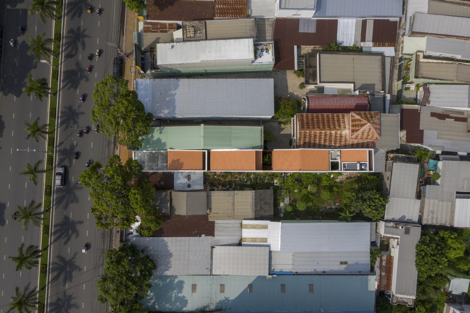 Ponte a lacuna: 15 soluções de vida atípica em remanescentes urbanos