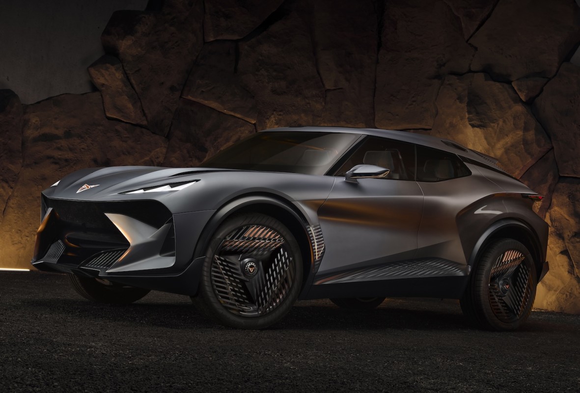 Conheça o Cupra Tingaya, o SUV que encolhe a arrogância do Urus