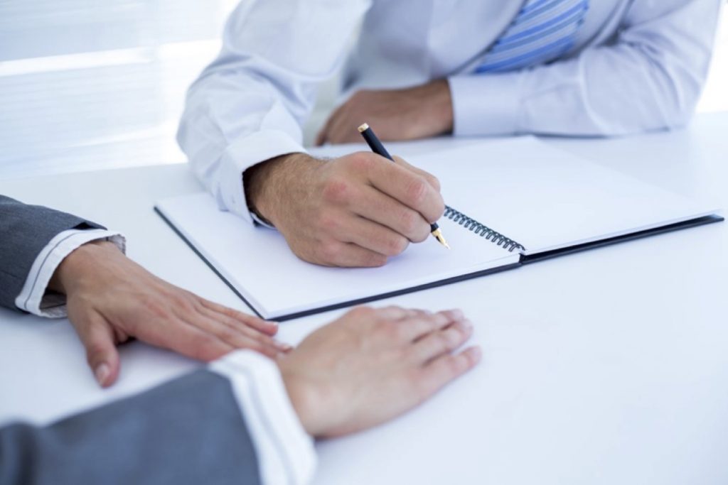 Acordos de indenização explicados: um guia abrangente para empregadores