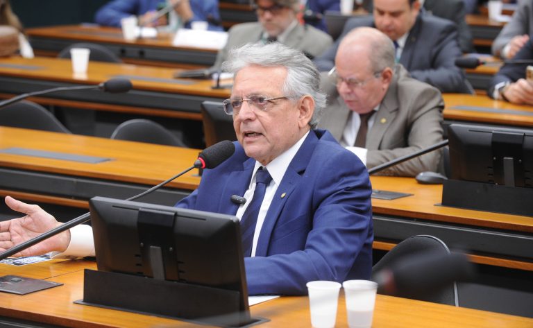 Comissão aprova responsabilidade de bancos por operações de jogos ilegais ou de organizações criminosas – Notícias