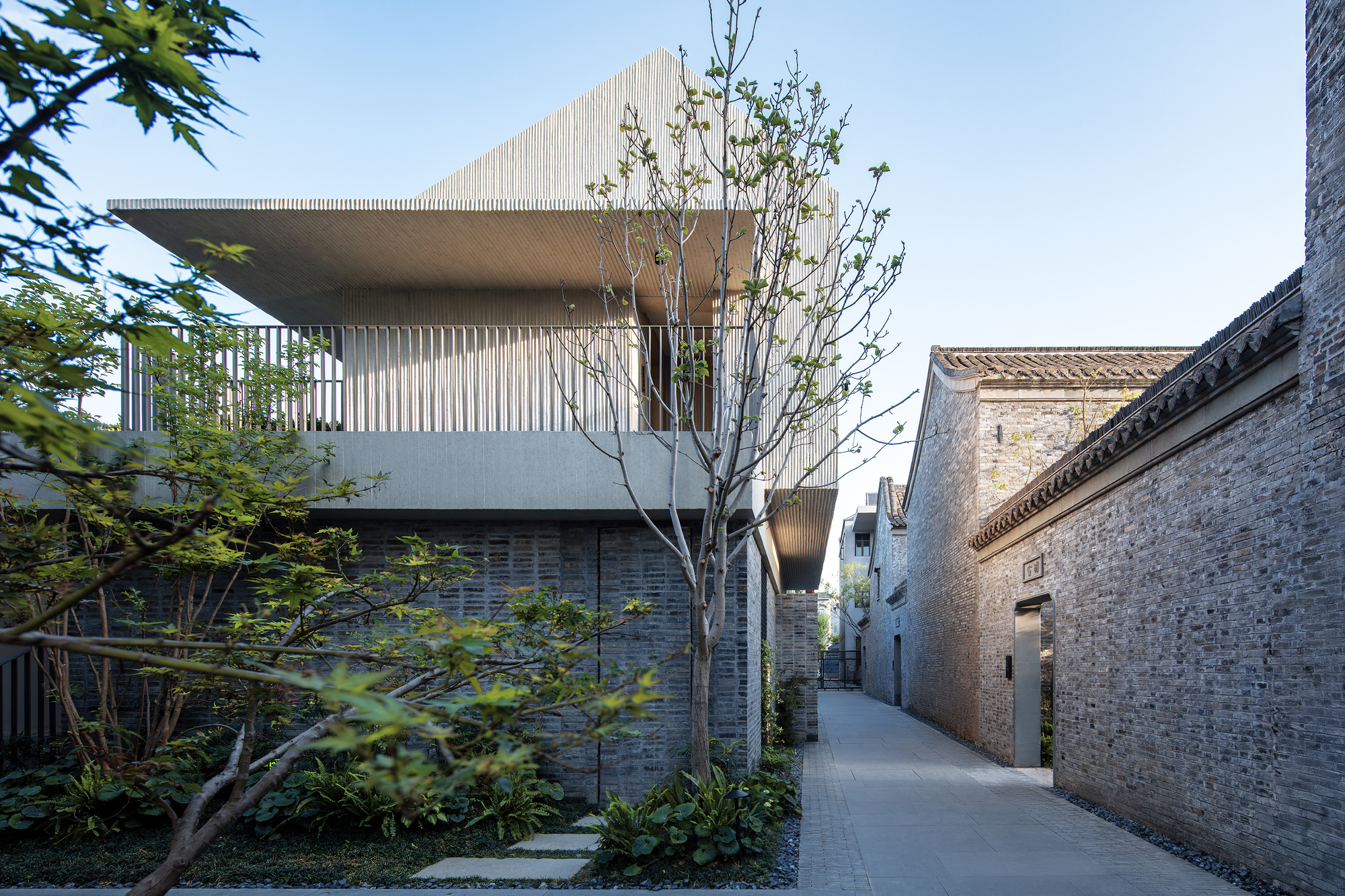 Jiangnan House Yangzhou Guangling / Blue Architecture Studio