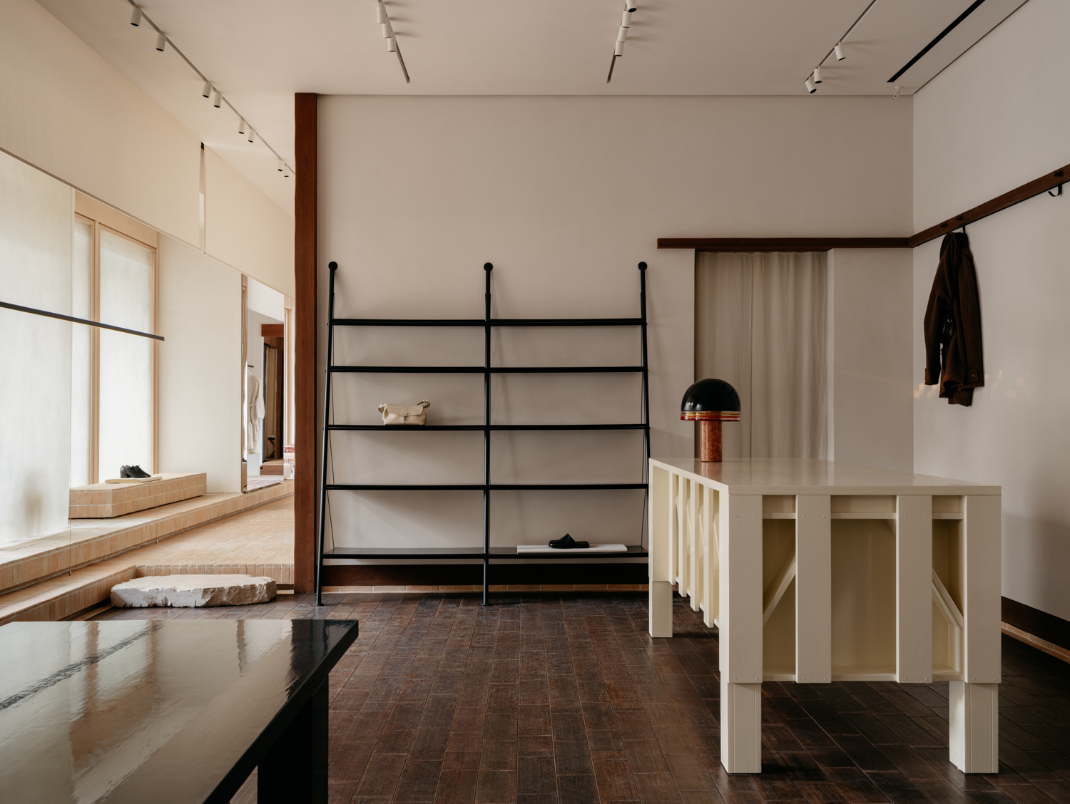 Lemaire Chengdu Boutique Store / FOG Architecture