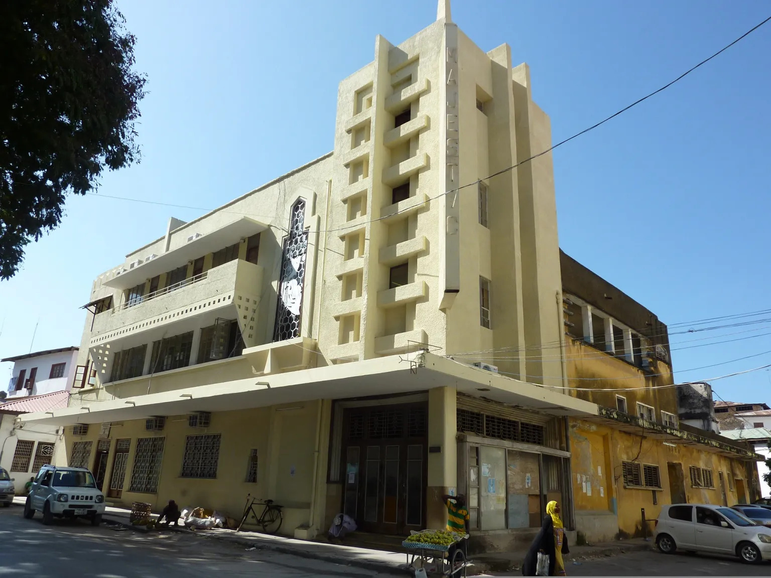 Da ruína ao centro cultural: a transformação do majestoso cinema de Zanzibar