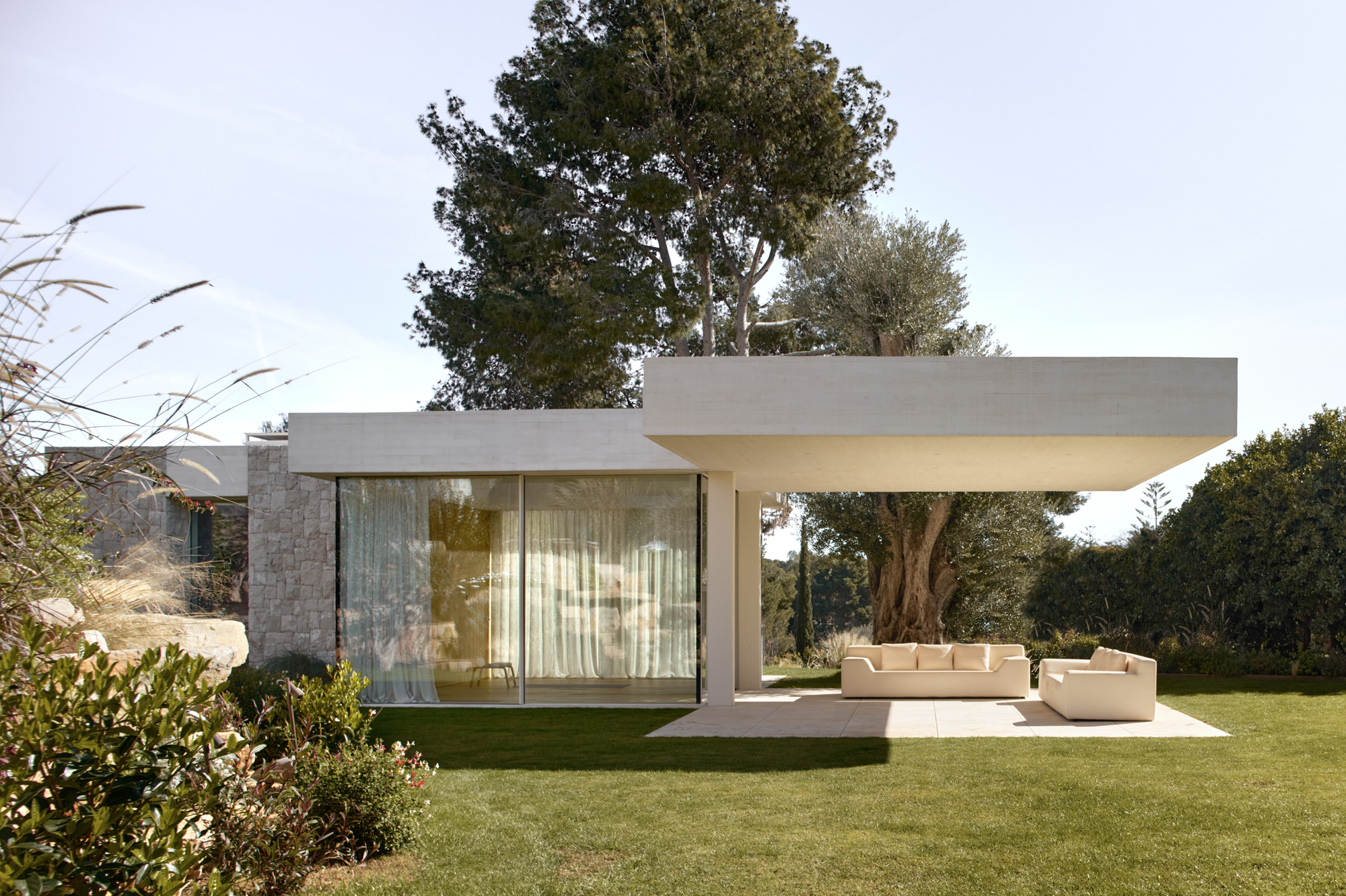 House Jacaranda / Ramon Esteve