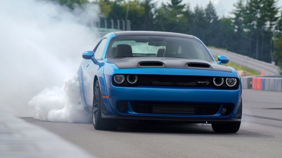 Como um Dodge Hellcat Redeye roubado derrubou uma loja de desmanches no Alabama