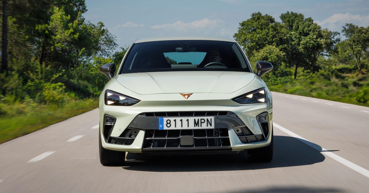 2026 Cupra Leon Ve: escotilha PHEV marchando com mais alcance, menos grunhido