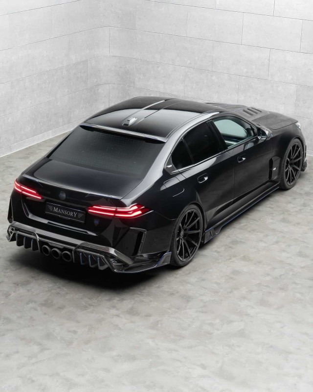 Mansory BMW M5 compartilha uma característica surpreendente com a Ferrari F40