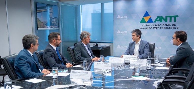 ANTT recebe o Diretor-Presidente da Agência Nacional de Proteção de Dados para visita institucional — Agência Nacional de Transportes Terrestres
