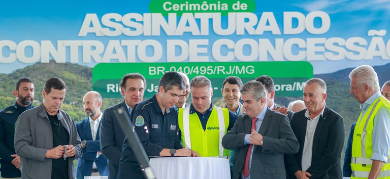 ANTT e Governo Federal assinam contrato da BR-040/495/RJ/MG e garantem R$ 8,8 bi para modernização e retomada de obras — Agência Nacional de Transportes Terrestres