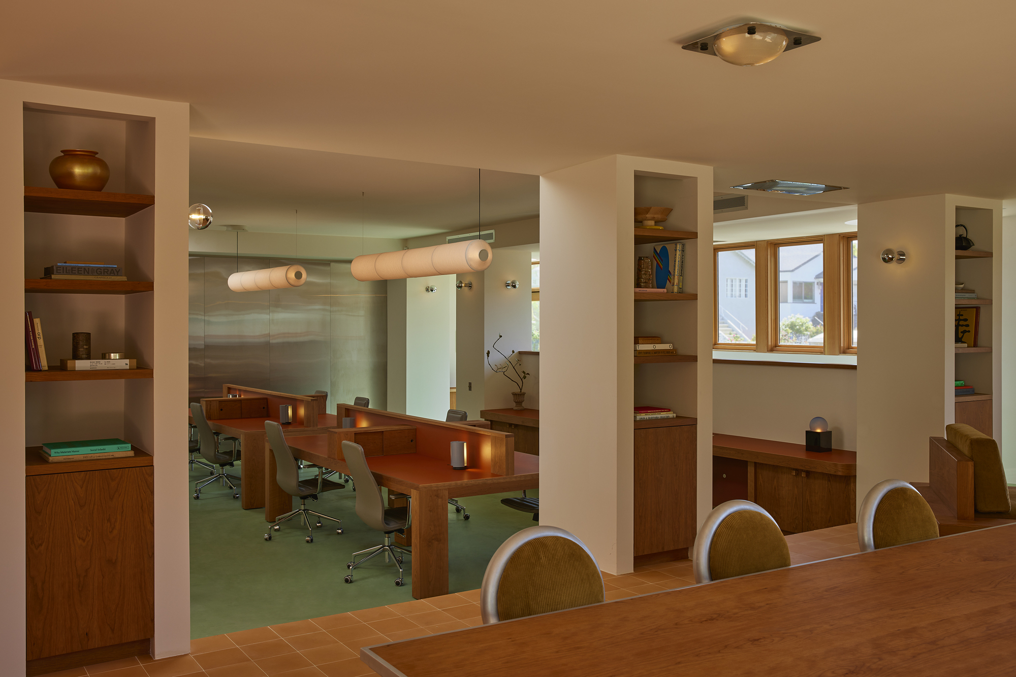 Escritório de Emprego Diurno / 22RE