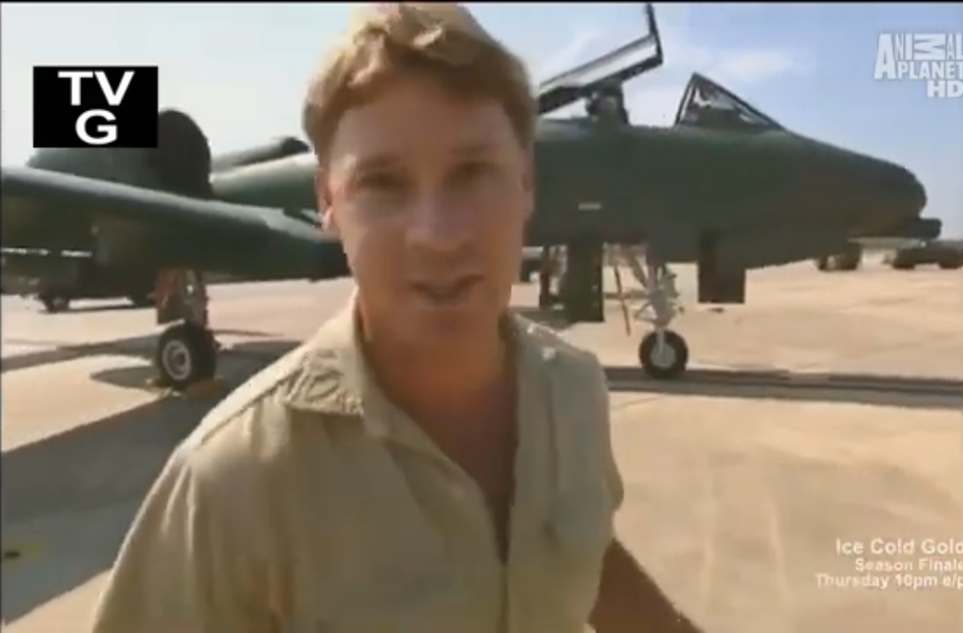 Assista ao caçador de crocodilos Steve Irwin Geek em A-10 e F-15!