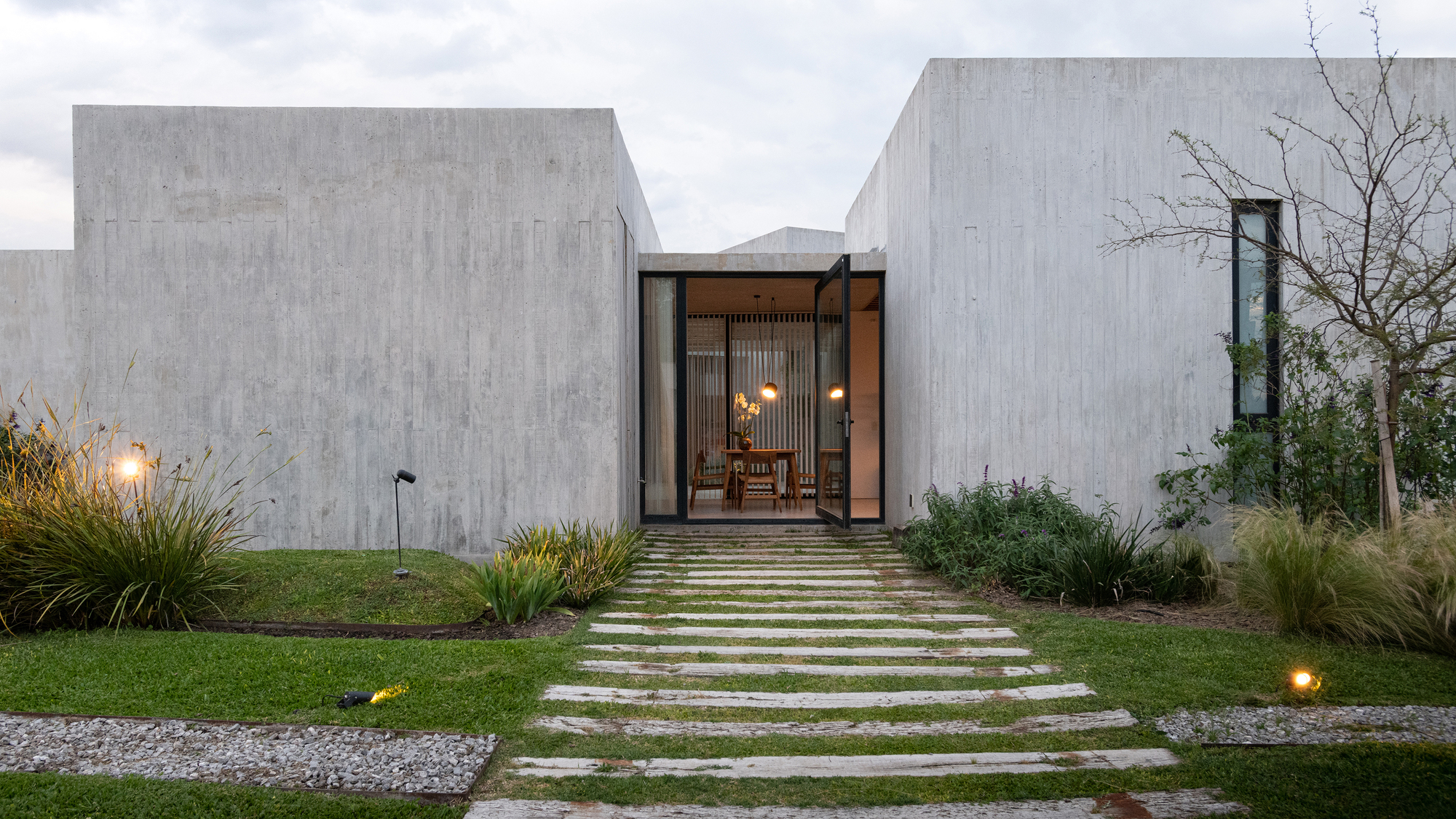 Casa Providência / MMCV | ArchDaily