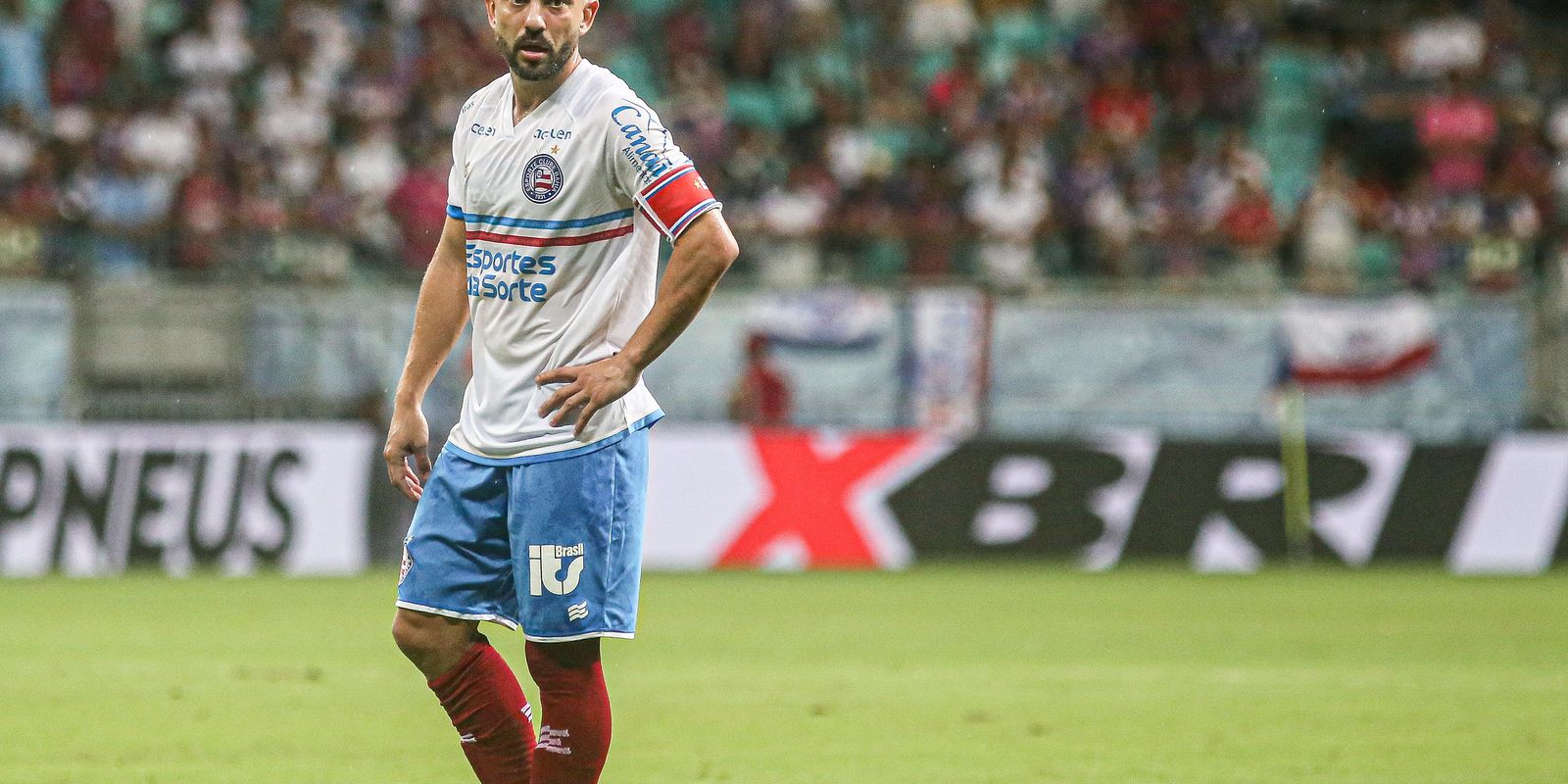 Everton Ribeiro passa por cirurgia de tireoide devido a um câncer