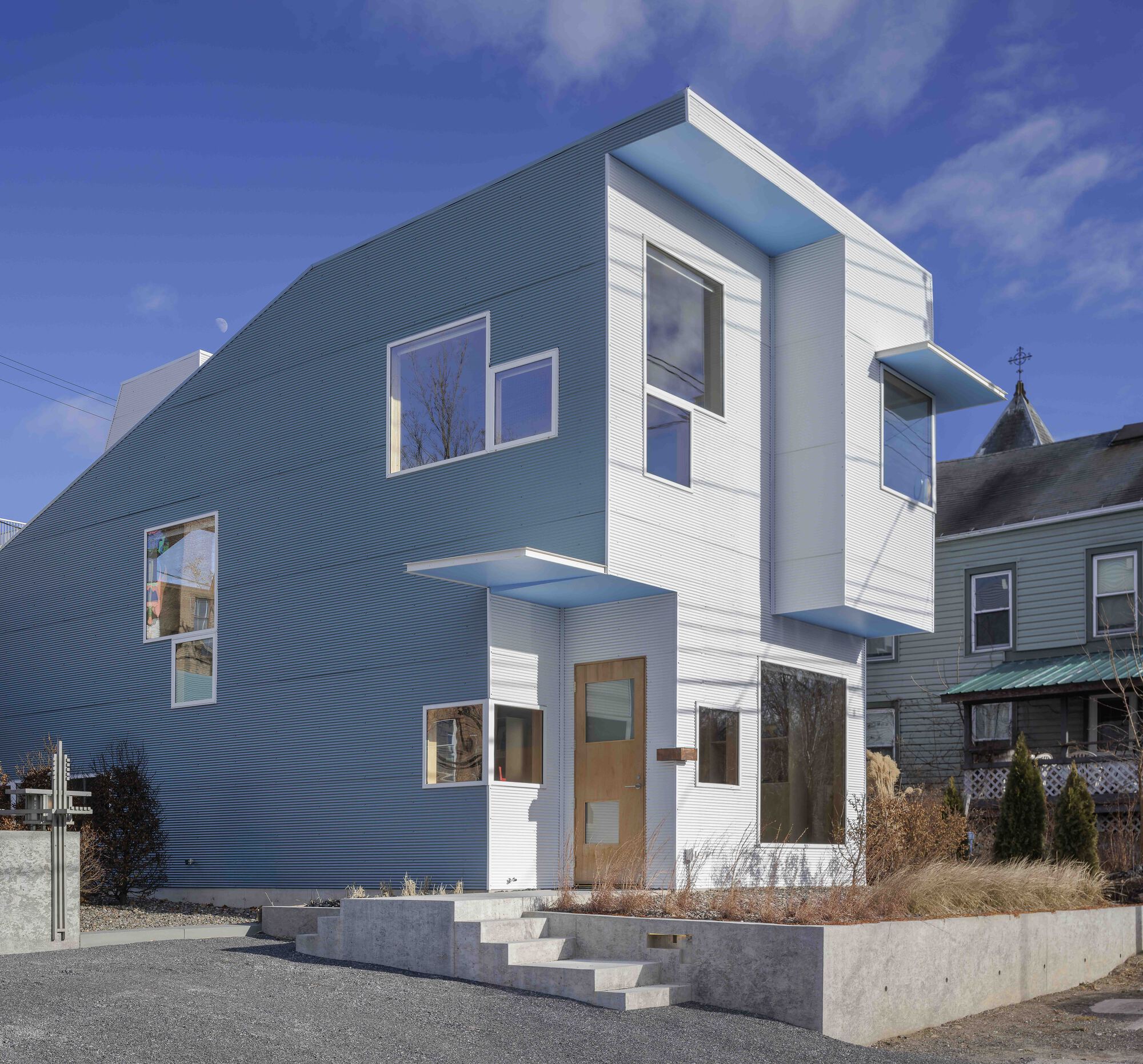 Hudson L-House / Steven Holl Architects