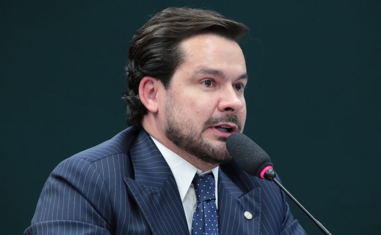 Comissão de Segurança Pública debate presença do crime organizado no sistema financeiro – Notícias