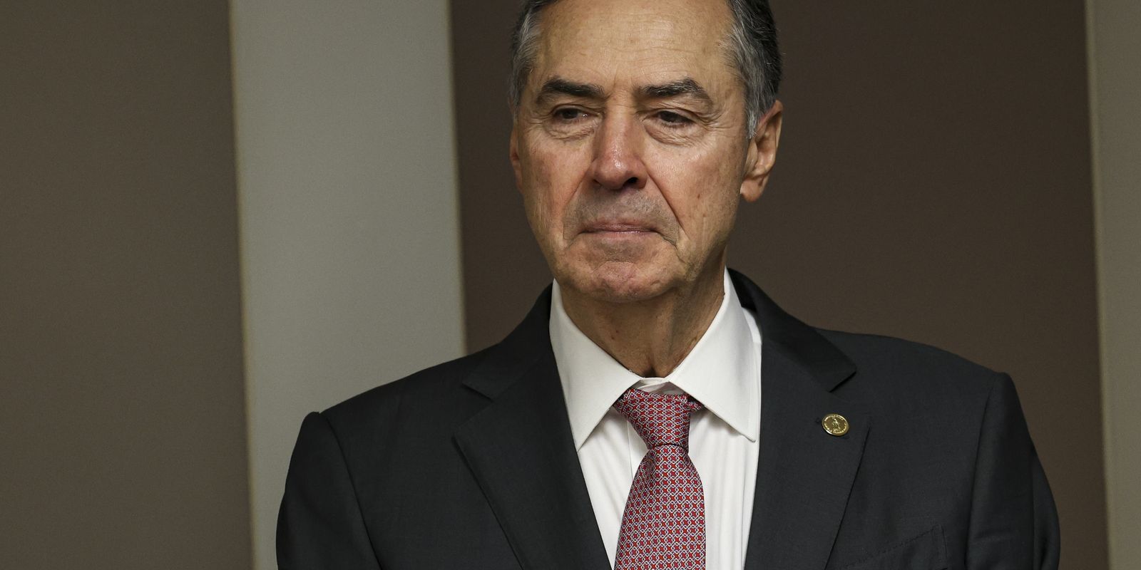 Não tem relação com sanções dos EUA, diz Barroso sobre saída do STF