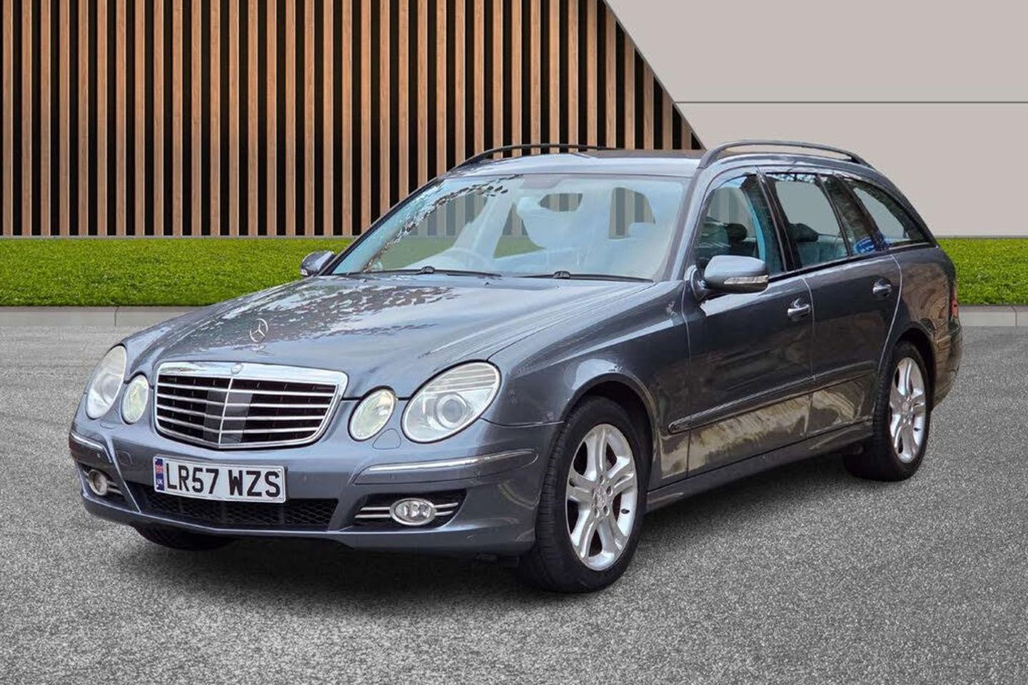 Mercedes-Benz E500 (S211)| Manchado – PistonHeads Reino Unido