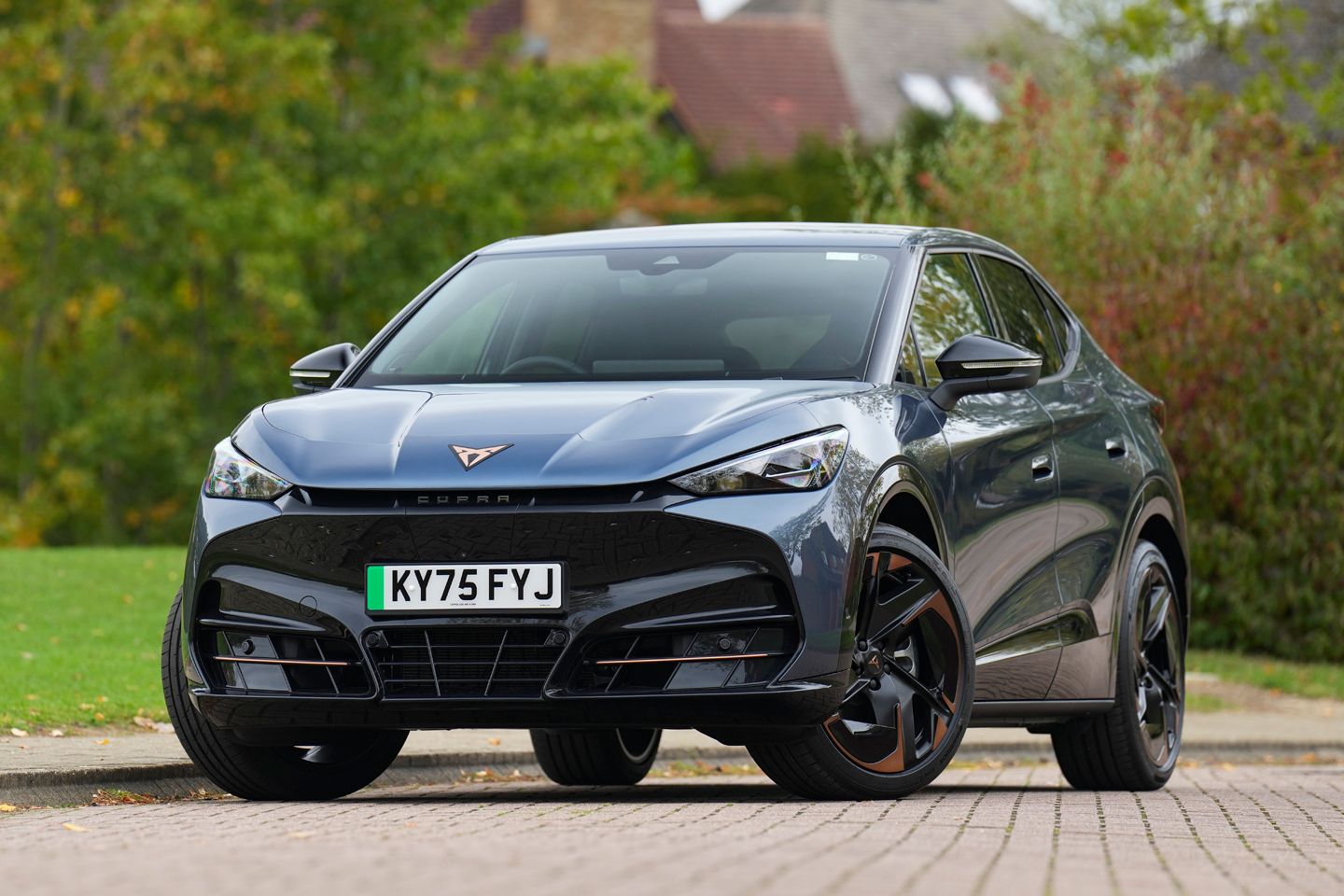 2025 Cupra Tavascan VZ1 | Revisão do Reino Unido