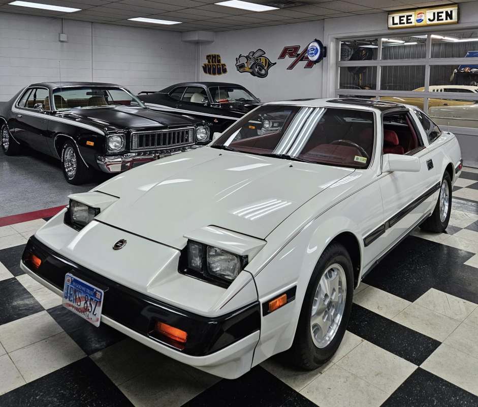 Nissan 300ZX 2+2 1985 à venda com 67.000 milhas parece praticamente novo