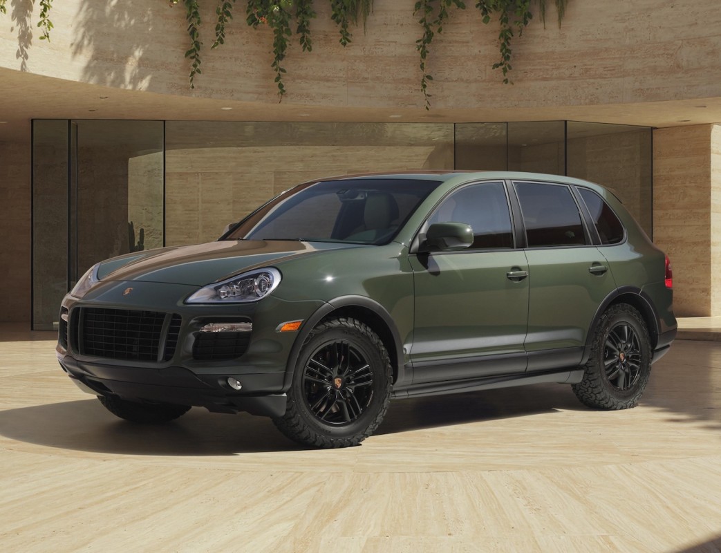 Porsche acaba de transformar um velho Cayenne em um corredor único no deserto