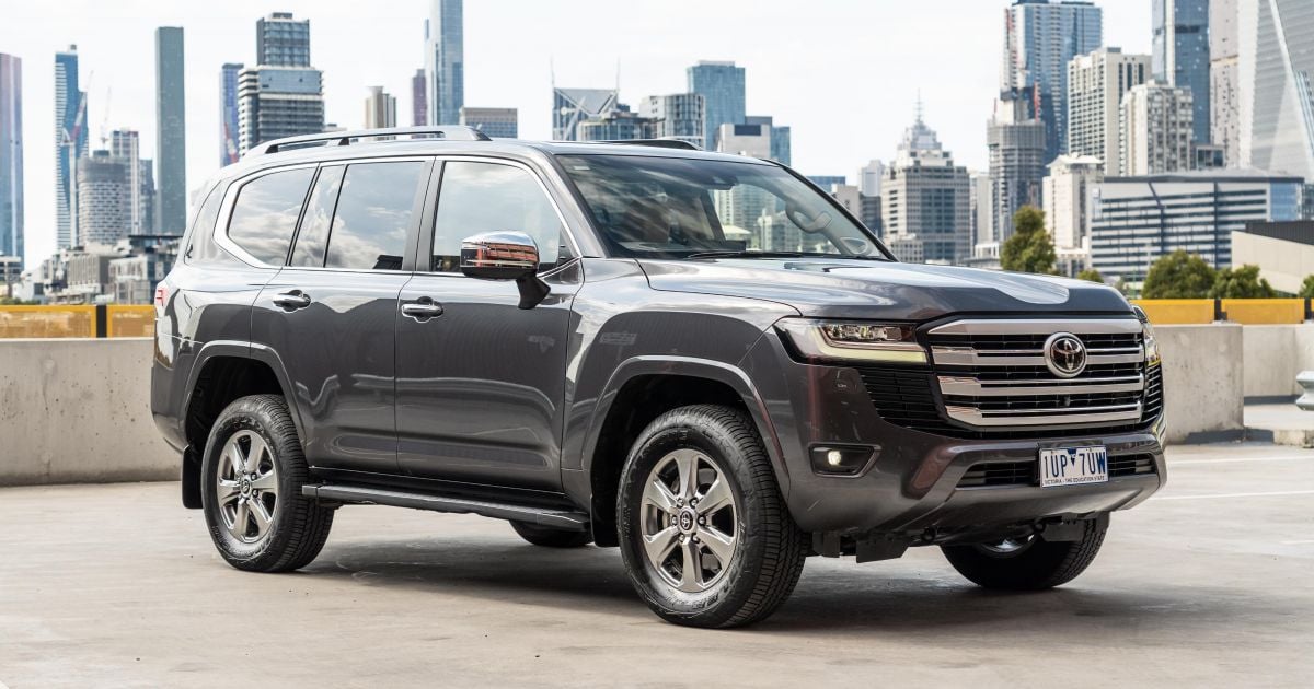 Híbridos diesel-elétricos LandCruiser, Prado e HiLux são possíveis à medida que a Toyota se compromete com a energia diesel