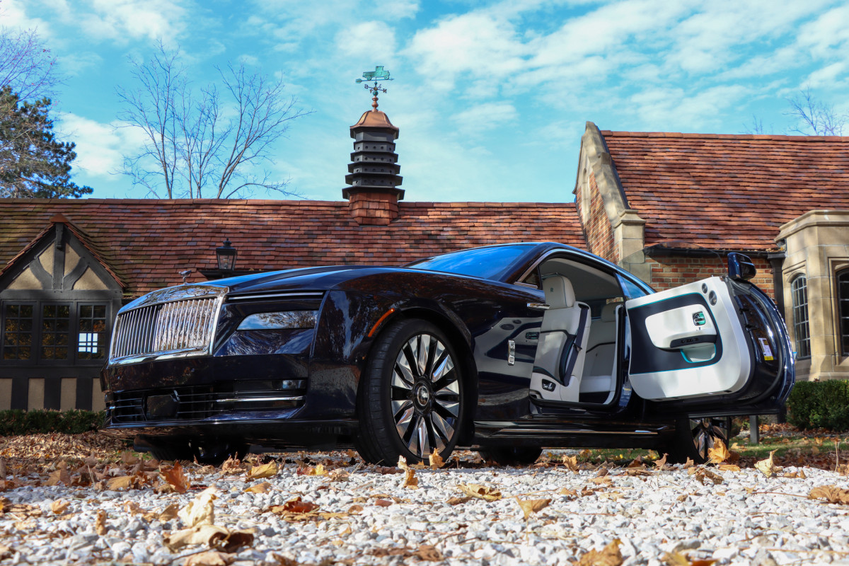 Até a Rolls-Royce recorre a descontos para vender o Spectre EV