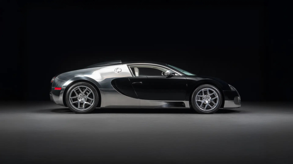 Bugatti Veyron Nocturne 2010 ultra-raro com 2.612 milhas chega ao mercado