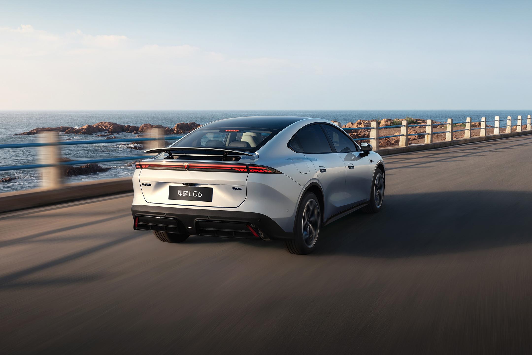 EV chinês revelado com tecnologia inteligente Ferrari e Corvette