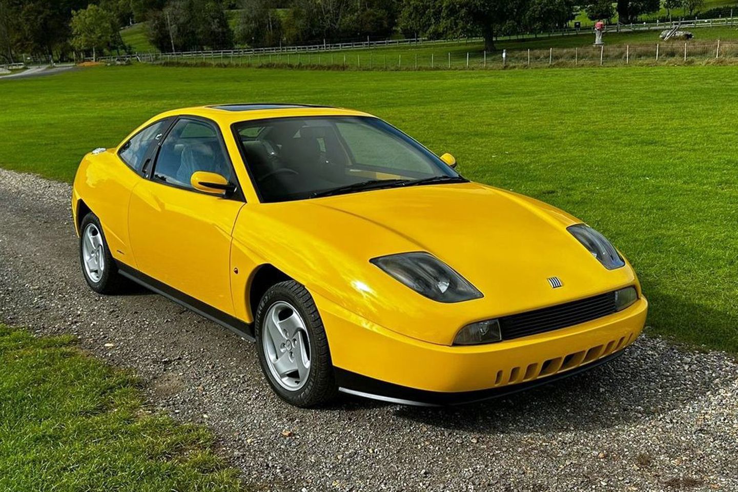 Protótipo exclusivo do Fiat Coupe com 840 milhas à venda