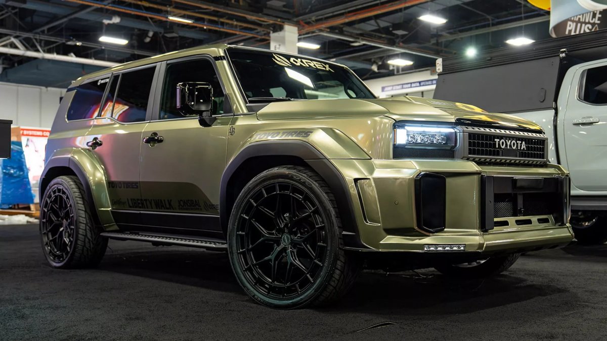 O novo Land Cruiser acabou de ficar cheio de G-Wagon – graças ao Liberty Walk