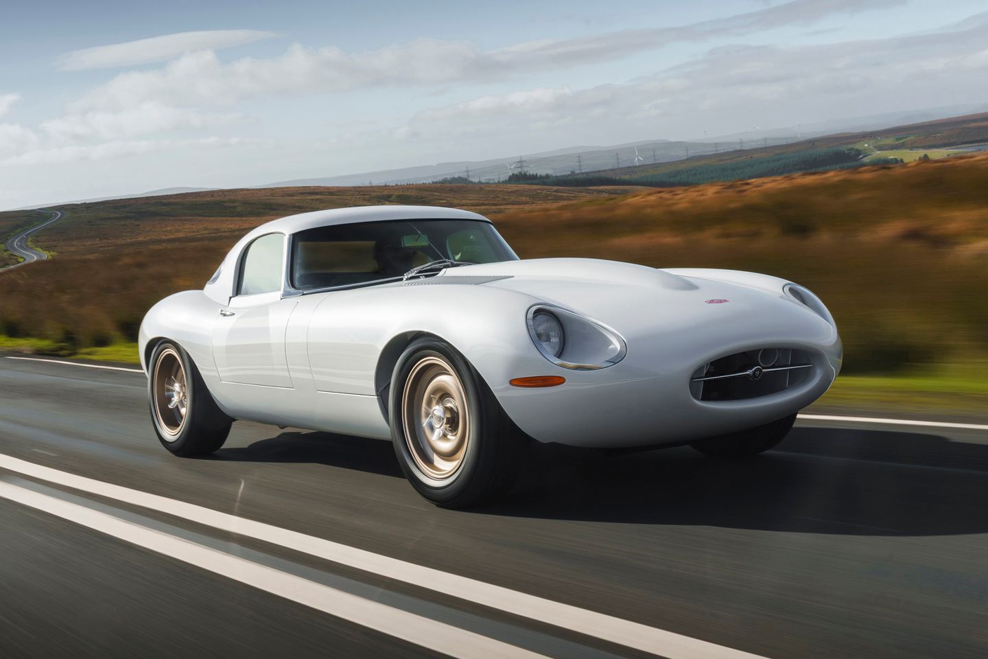 Incrível Eagle Lightweight GTR vai para a estrada