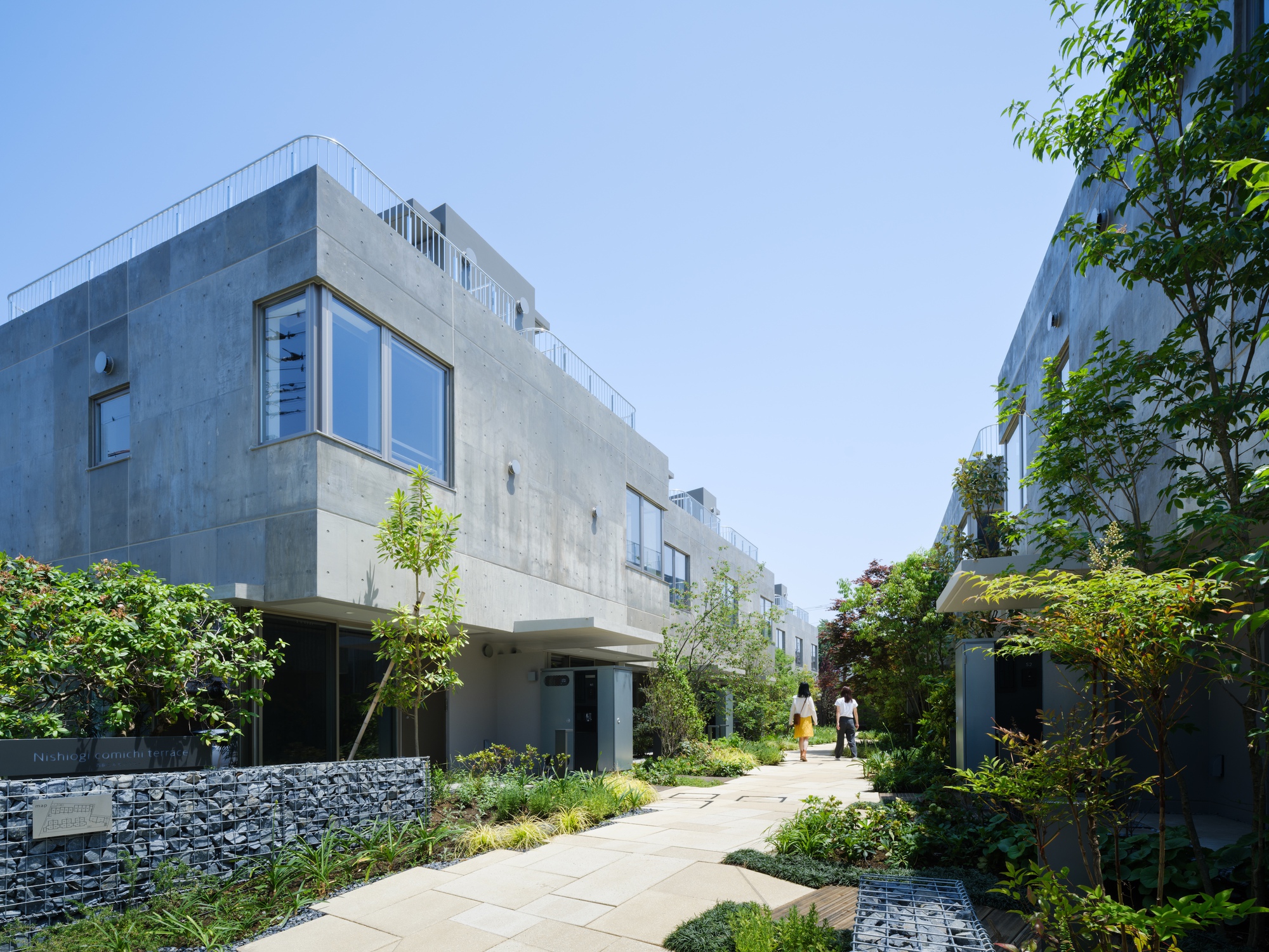 Terraço Nishiogi Comichi / Naruse Inokuma Architects