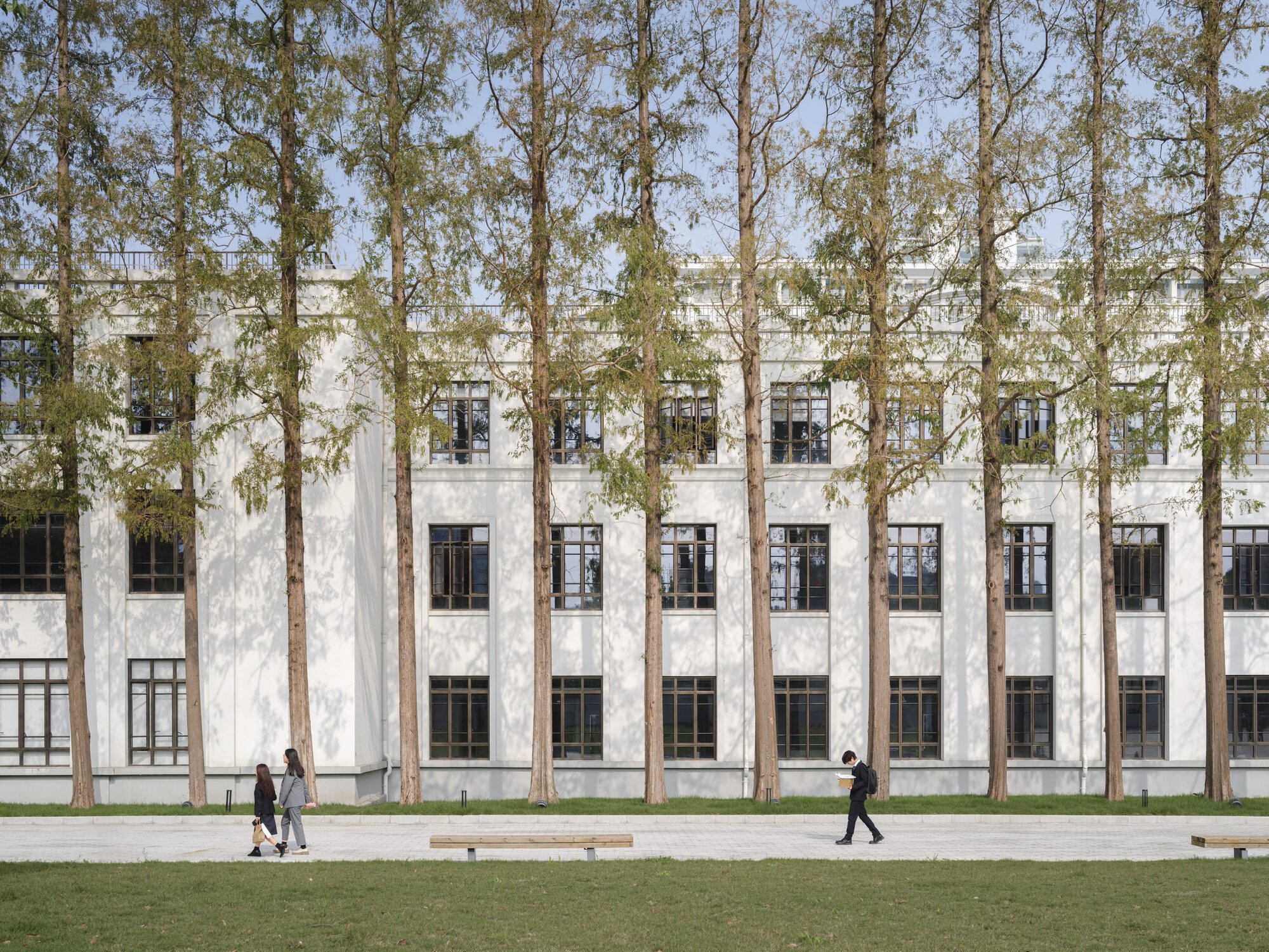 Shanghai Business School Caobao Road Campus – Simplesmente Convertido / gmp Architects